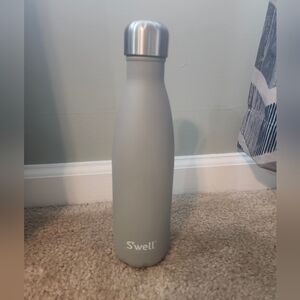 S'well Matte Gray Water Bottle - 17oz - NEW